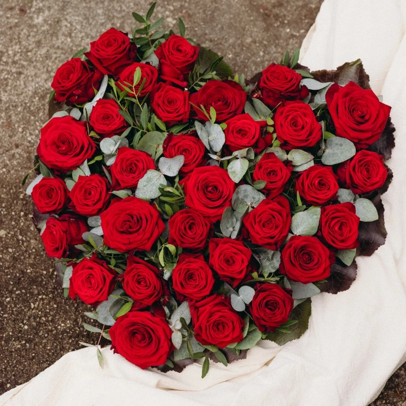 gaertnerei-proebstl-floristik-herz-rosen